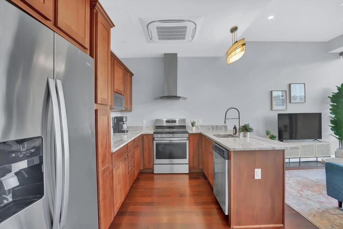 Cozysuites Posh 1Br, Ppg Paints Arena, Pitts Pittsburgh Eksteriør bilde
