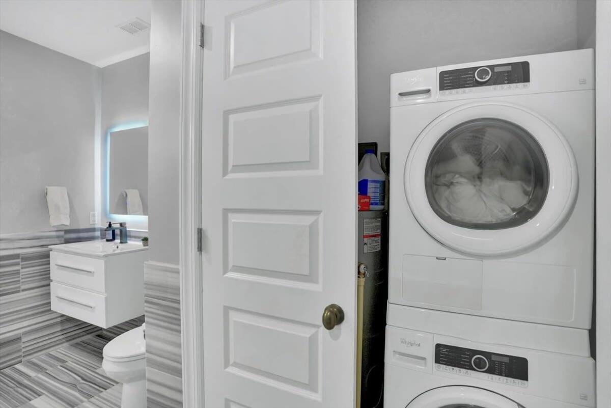 Cozysuites Posh 1Br, Ppg Paints Arena, Pitts Pittsburgh Eksteriør bilde